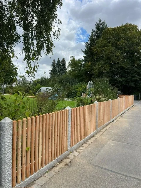 Holzzaun in Stuttgart - fachgerechte Ausführung vor Ort